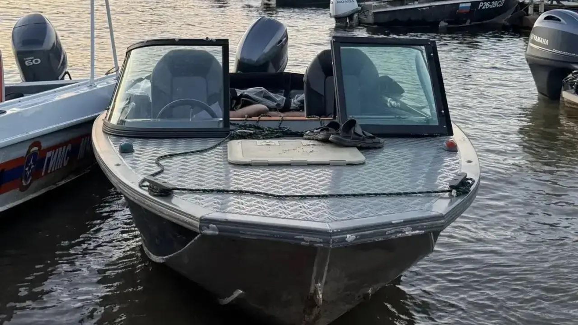 На месте происшествия, где водитель катера переехал девочку на Волге, в городе Маркс Саратовской области - РИА Новости, 1920, 02.08.2026