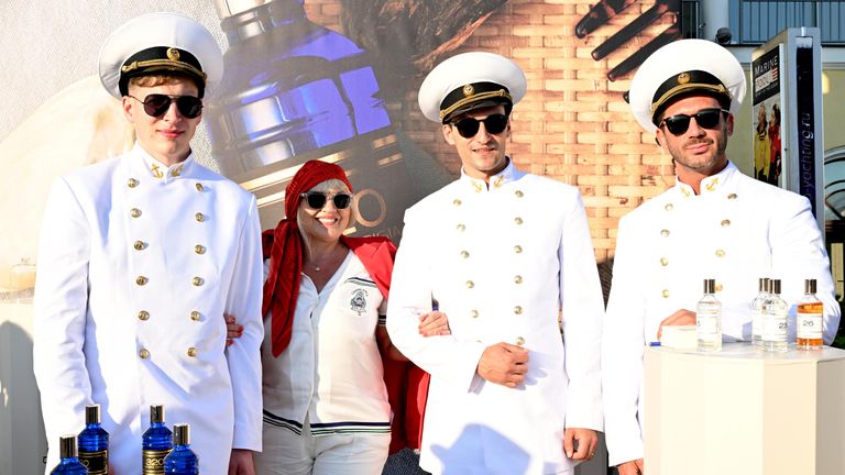 Генеральный директор Luxury World's Production Наталия Исакова в яхт-клубе Royal Yacht Club в Москве Генеральный директор Luxury World's Production Наталия Исакова в яхт-клубе Royal Yacht Club в Москве