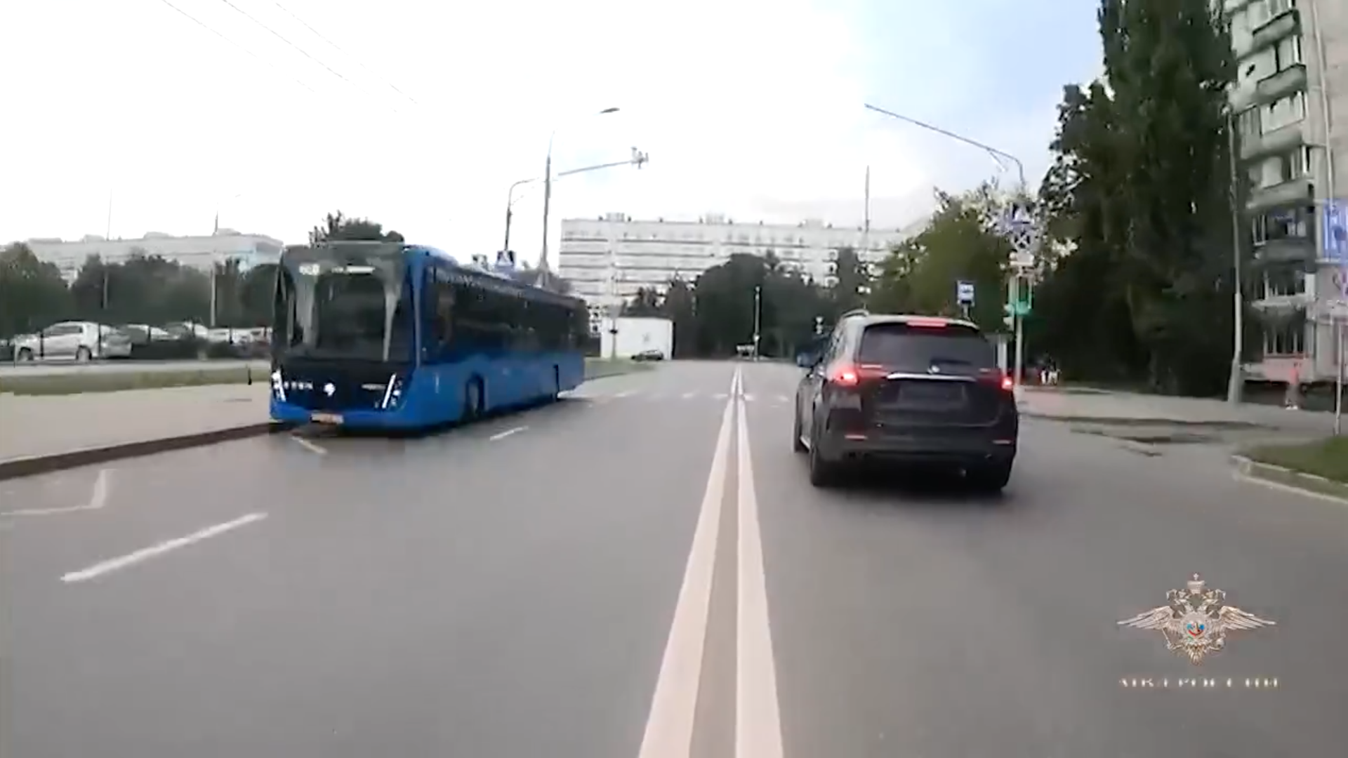 Погоня за автомобилем без номеров на юге Москвы - РИА Новости, 1920, 04.08.2026