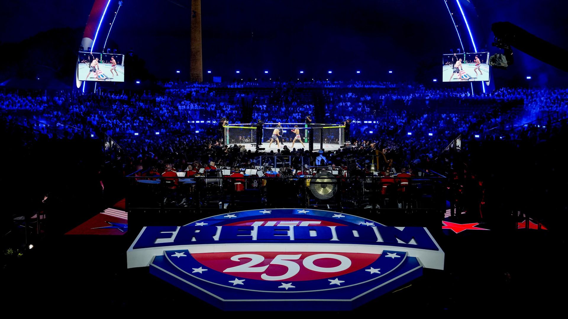 Турнир UFC Freedom 250 на Южной лужайке Белого дома в Вашингтоне Турнир UFC Freedom 250 на Южной лужайке Белого дома в Вашингтоне - РИА Новости, 1920, 04.08.2026