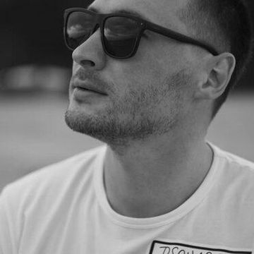 Евгений Романов