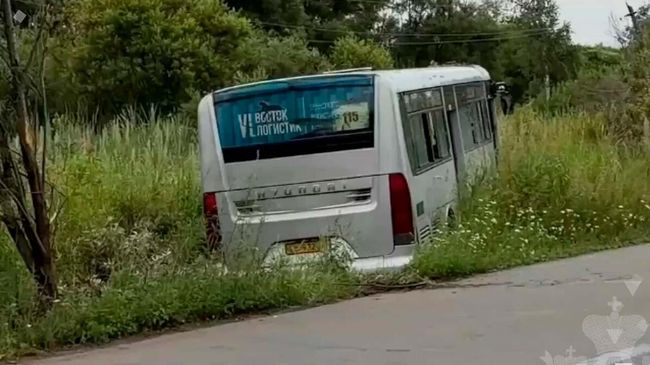 Автобус в кювете в Хабаровском крае