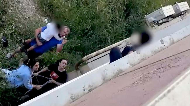 15-летний подросток спас мальчика в Каспийске 15-летний подросток спас мальчика в Каспийске