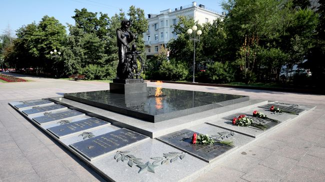 Мемориал Скорбящая мать в Белгороде
