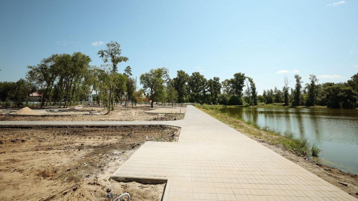 Благоустройство Парка трех поколений в селе Приамурья  - РИА Новости, 1920, 06.08.2026