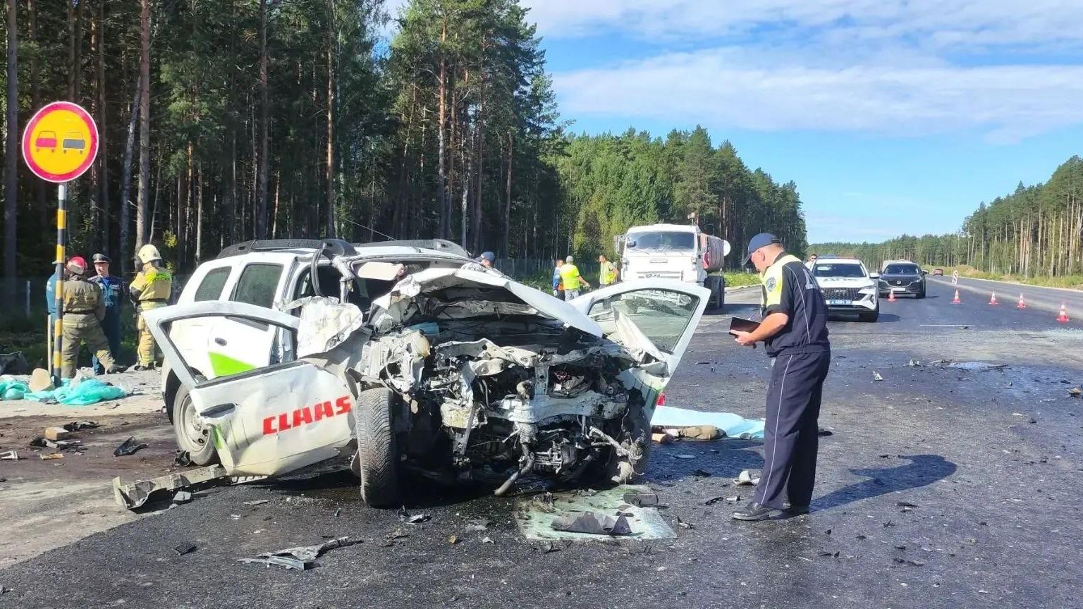 Последствия ДТП в Свердловской области Последствия ДТП в Свердловской области - РИА Новости, 1920, 07.08.2026
