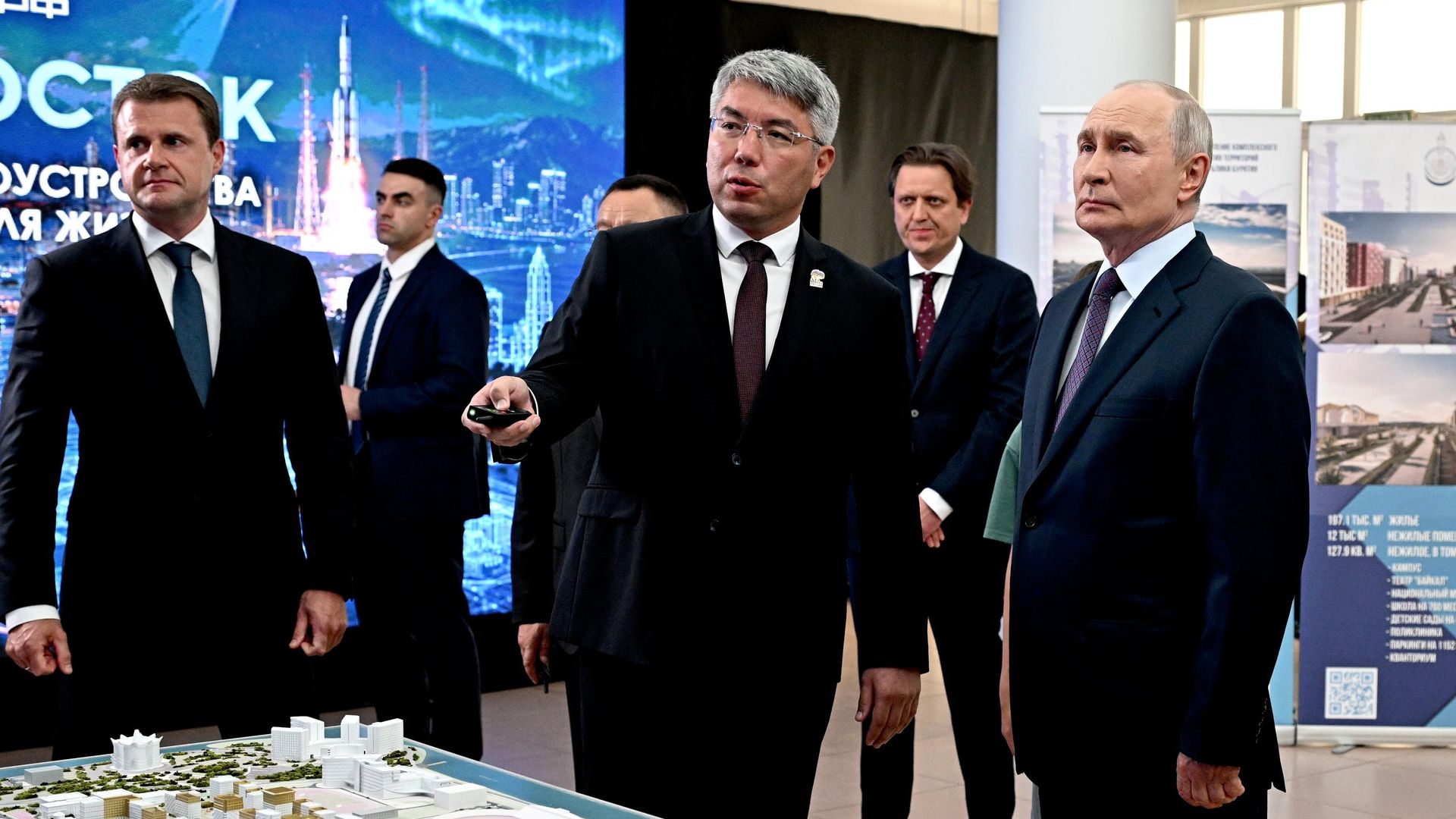 Президент РФ Владимир Путин в Улан-Удэ Президент РФ Владимир Путин в Улан-Удэ - РИА Новости, 1920, 10.08.2026
