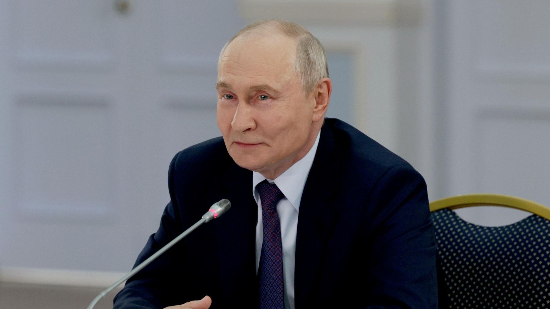 Президент РФ Владимир Путин на встрече с градостроителями в Улан-Удэ - РИА Новости, 1920, 10.08.2026