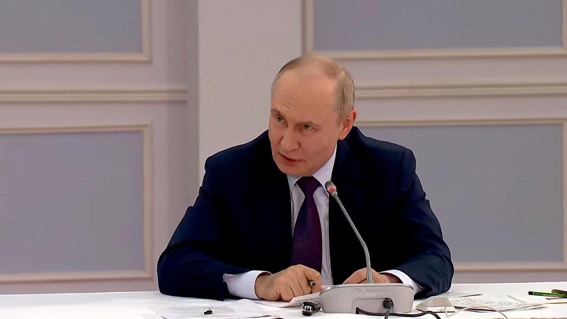 Путин о российских бойцах в зоне СВО Путин о российских бойцах в зоне СВО - РИА Новости, 1920, 10.08.2026