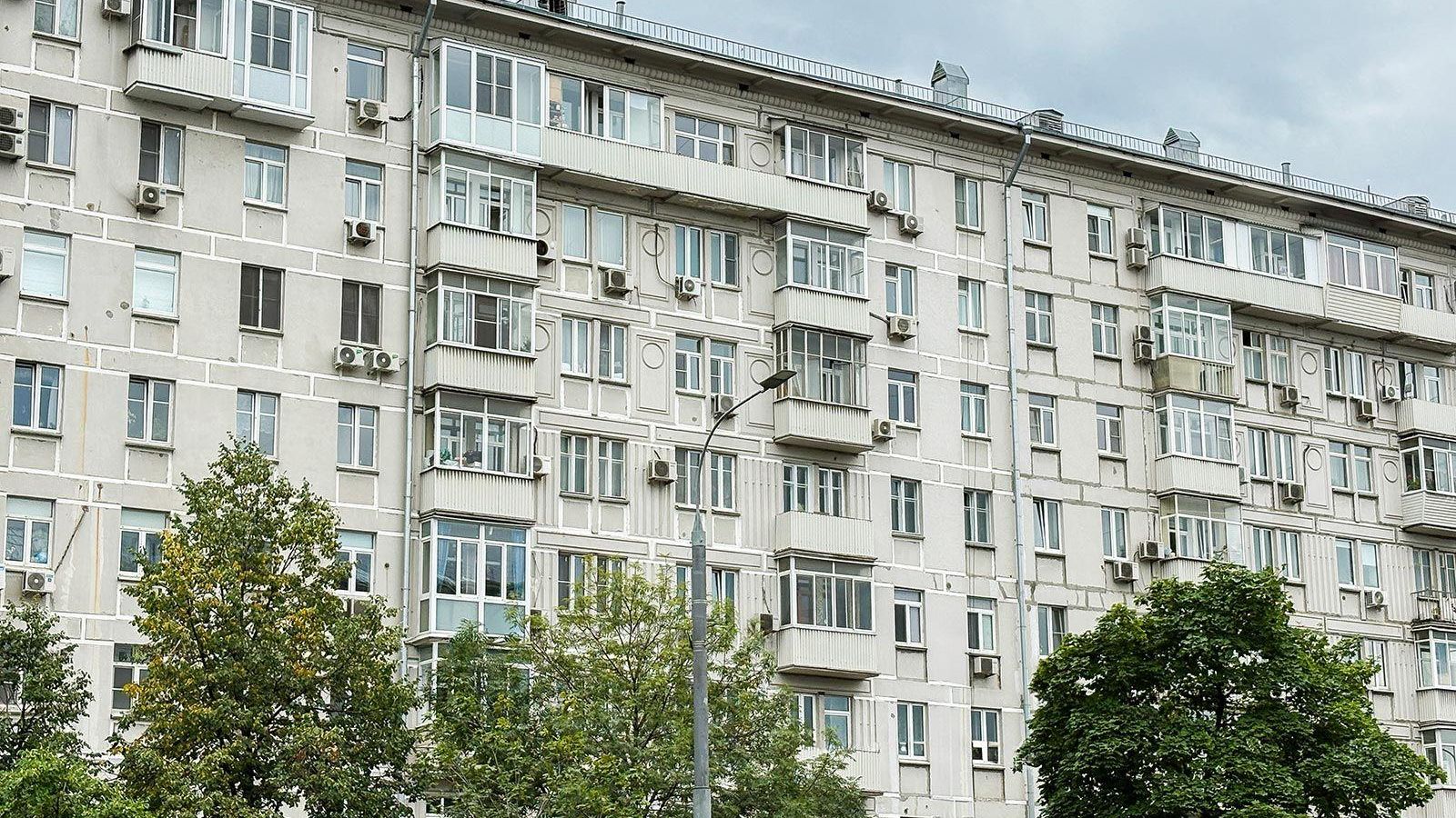 Жилой дом на Комсомольском проспекте в Москве - РИА Новости, 1920, 12.08.2026