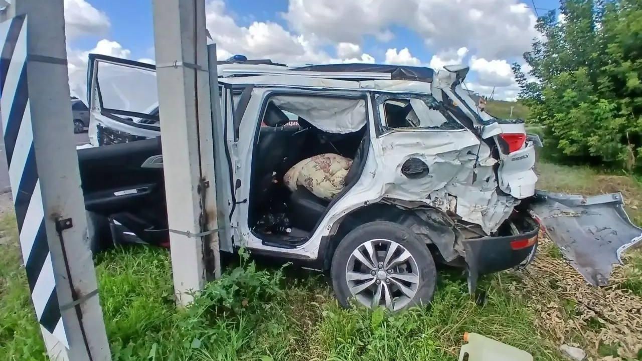 Последствия ДТП с участием грузовика и легкового автомобиля в Воронежской области Последствия ДТП с участием грузовика и легкового автомобиля в Воронежской области - РИА Новости, 1920, 13.08.2026