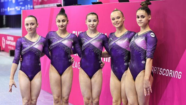 Сборная России по спортивной гимнастике (Алена Глотова, Людмила Рощина, Анна Калмыкова, Ангелина Мельникова, Елизавета Ус)