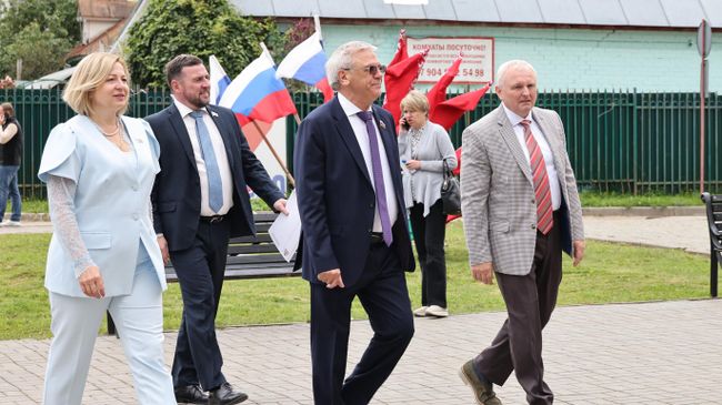 Председатель законодательного собрания Нижегородской области Евгений Люлин и председатель Гродненского областного совета депутатов Белоруссии Елена Пасюта