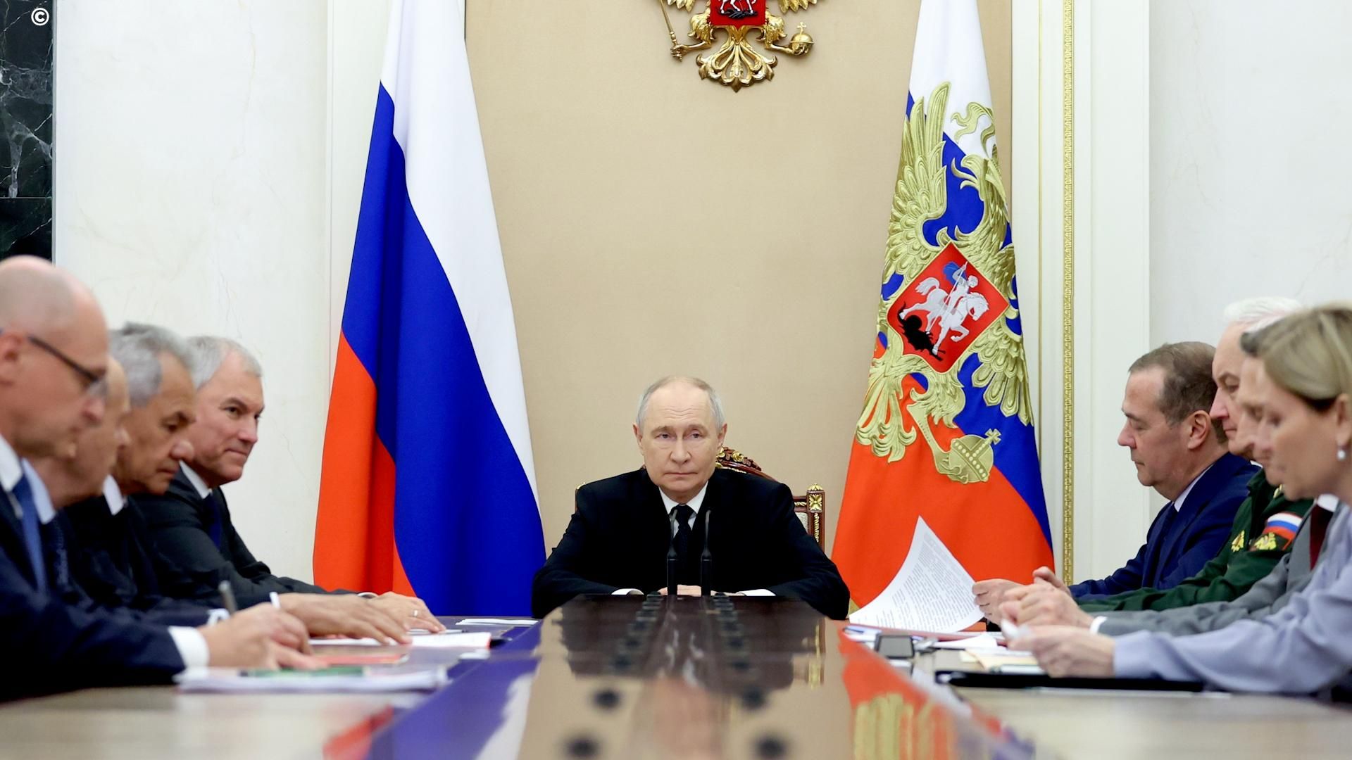 Путин на совещании с членами Совета Безопасности Путин на совещании с членами Совета Безопасности - РИА Новости, 1920, 14.08.2026
