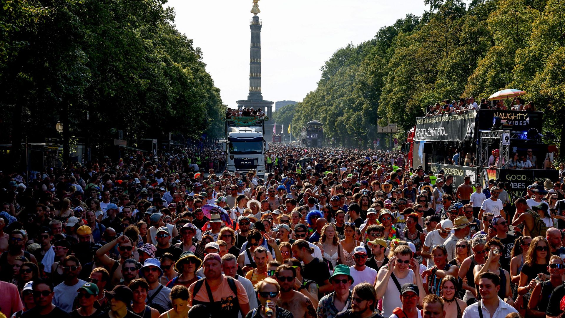 Технопарад Rave the Planet Технопарад Rave the Planet - РИА Новости, 1920, 16.08.2026