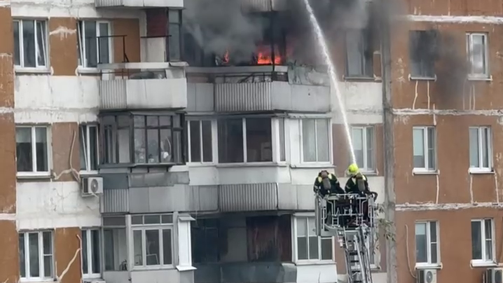 Пожар в доме на Никулинской улице в Москве Пожар в доме на Никулинской улице в Москве - РИА Новости, 1920, 17.08.2026