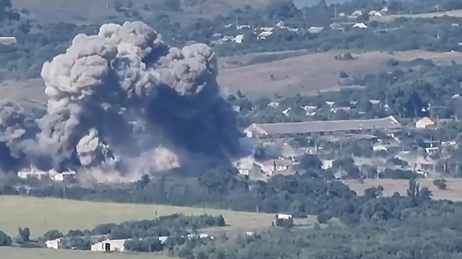 Поражение пунктов управления БПЛА ВСУ ударами Су-34 в Харьковской области
