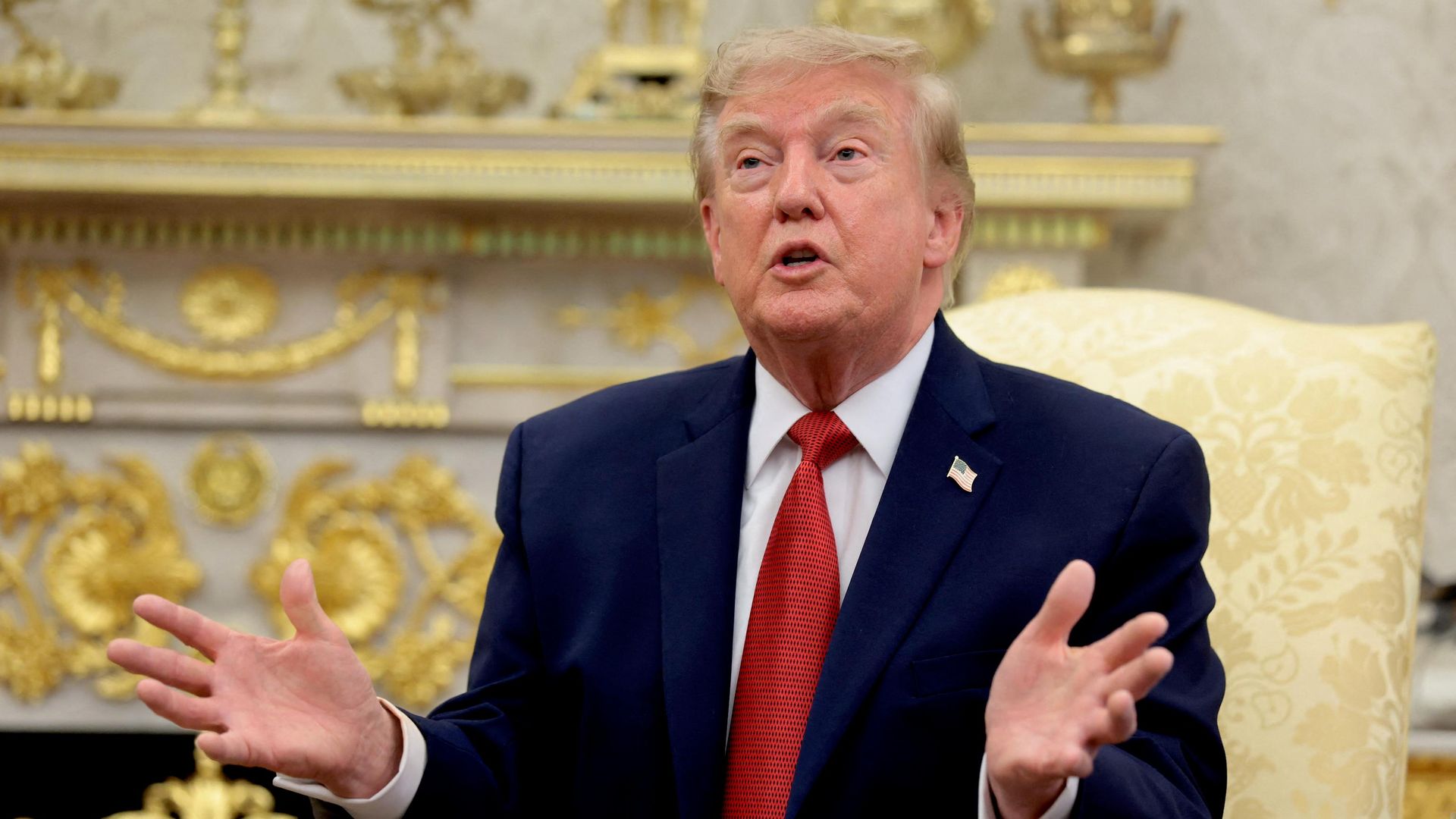 Президент США Дональд Трамп выступает в Овальном кабинете Белого дома. 17 августа 2026 - РИА Новости, 1920, 17.08.2026