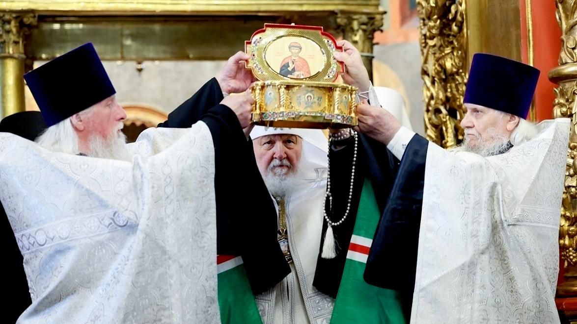 Патриарх Московский и всея Руси Кирилл во время молебна в Архангельском соборе Московского Кремля у мощей благоверного князя Димитрия Донского Патриарх Московский и всея Руси Кирилл во время молебна в Архангельском соборе Московского Кремля у мощей благоверного князя Димитрия Донского - РИА Новости, 1920, 31.08.2026