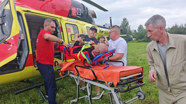 Эвакуация мужчины, убежавшего от медведицы, в Кузбассе