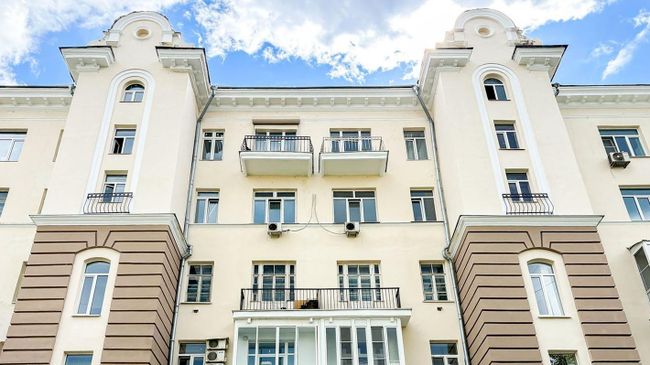 Дом с люкарнами в Москве