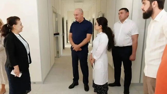 Глава Карачаево-Черкесской Республики Рашид Темрезов осмотрел три новых объекта в Ногайском районе