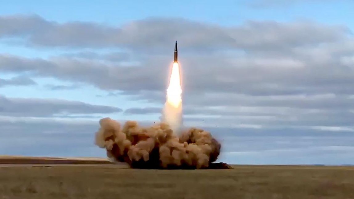 Оперативно-тактический комплекс Искандер Оперативно-тактический комплекс Искандер - РИА Новости, 1920, 04.10.2026