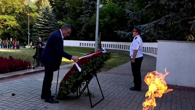 Церемония перезахоронения останков жертв немецких оккупантов и советских воинов в Курске