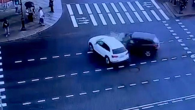 Момент ДТП в центре Петербурга