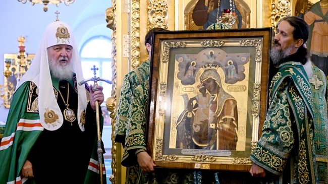 Патриарх Московский и всея Руси Кирилл в Троицком соборе Спасо-Преображенского Соловецкого ставропигиального мужского монастыря