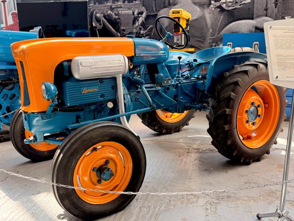 Трактор Landini в Музее истории трактора в Чебоксарах Трактор Landini в Музее истории трактора в Чебоксарах