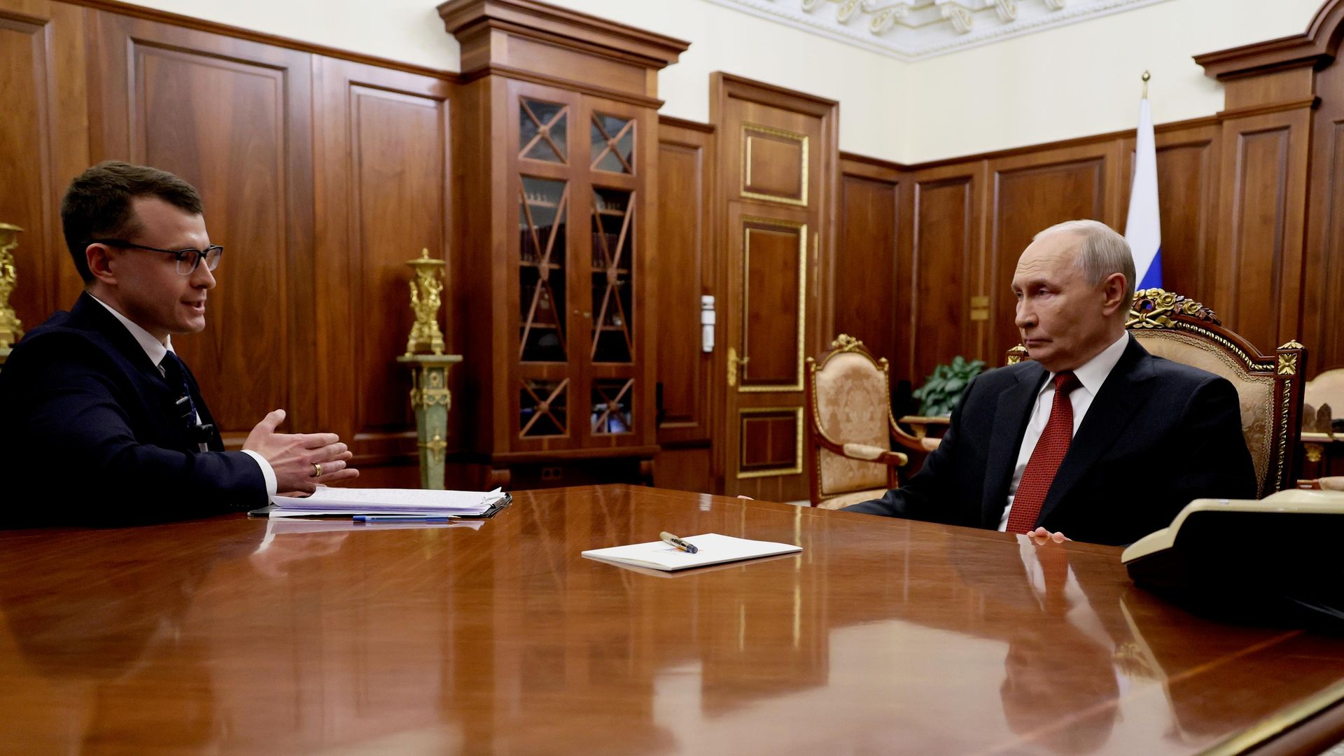 Владимир Путин отвечает на вопросы журналиста телеканала Вести Павла Зарубина - РИА Новости, 1920, 22.08.2026