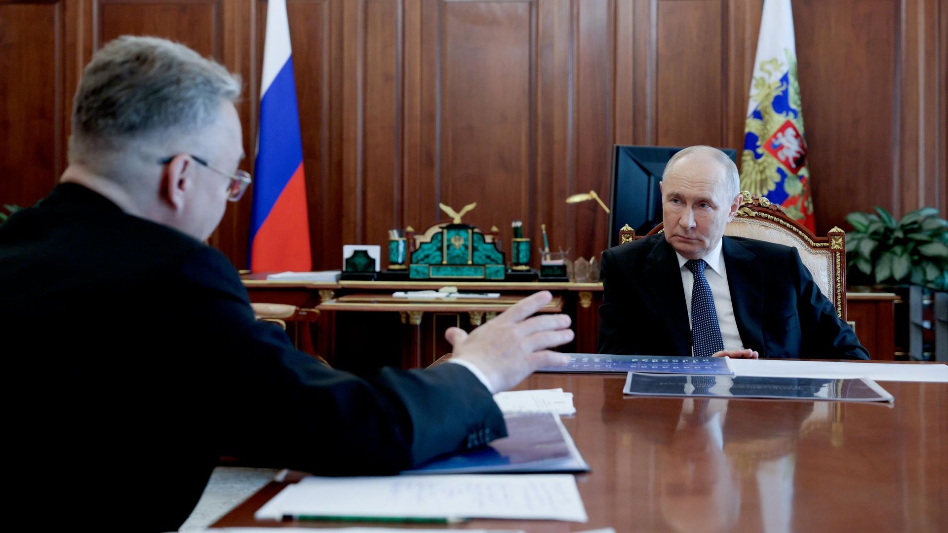 Президент Владимир Путин провёл встречу с губернатором Ставропольского края Владимиром Владимировым Президент Владимир Путин провёл встречу с губернатором Ставропольского края Владимиром Владимировым - РИА Новости, 1920, 25.08.2026