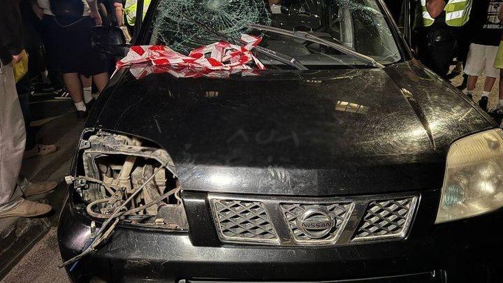 Группа людей напала на автомобиль, в котором находились сотрудники ТЦК в Тернополе Группа людей напала на автомобиль, в котором находились сотрудники ТЦК в Тернополе - РИА Новости, 1920, 26.08.2026