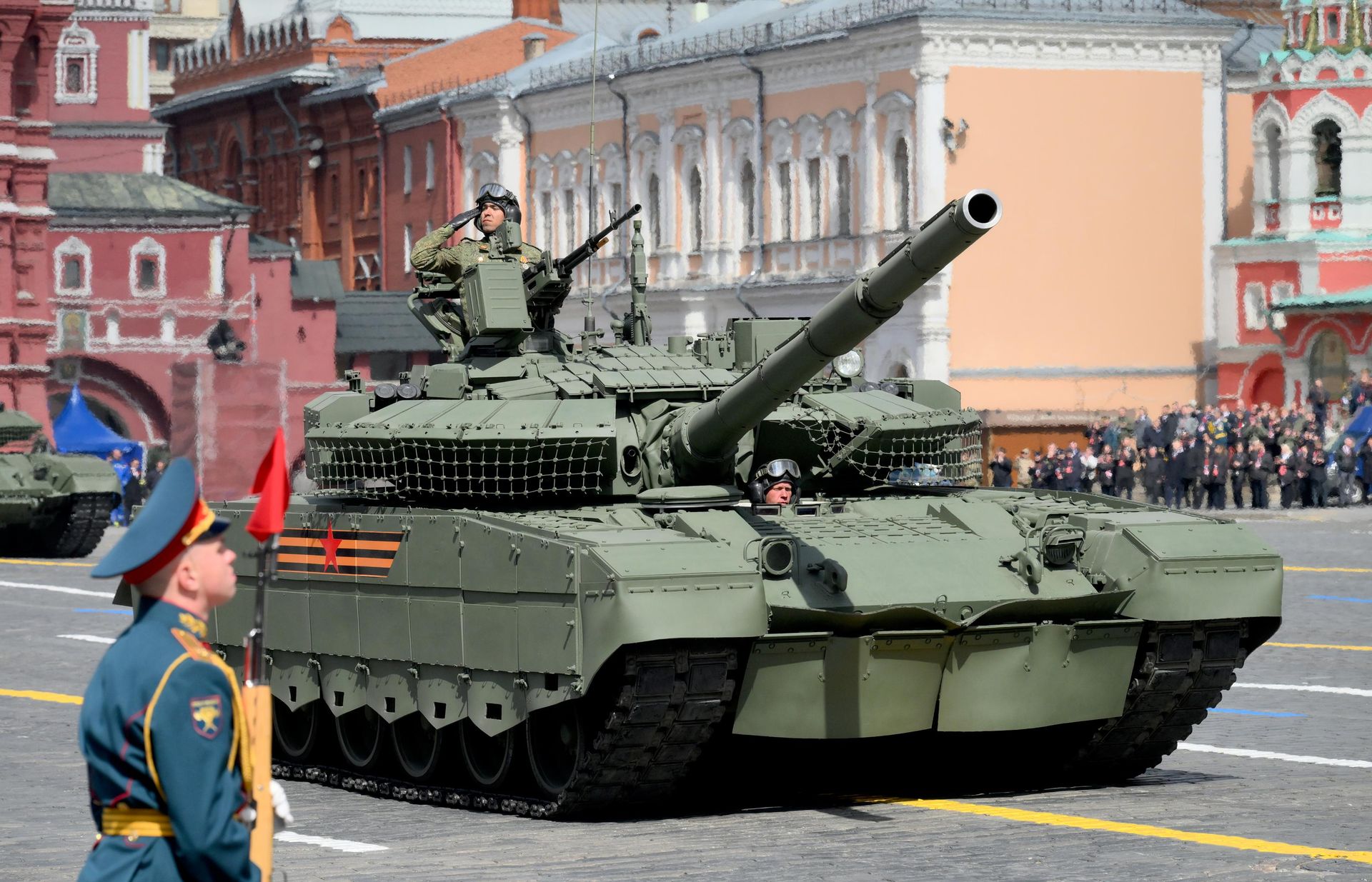 Танк Т-80БВМ на Красной площади в Москве на военном параде - РИА Новости, 1920, 27.08.2026