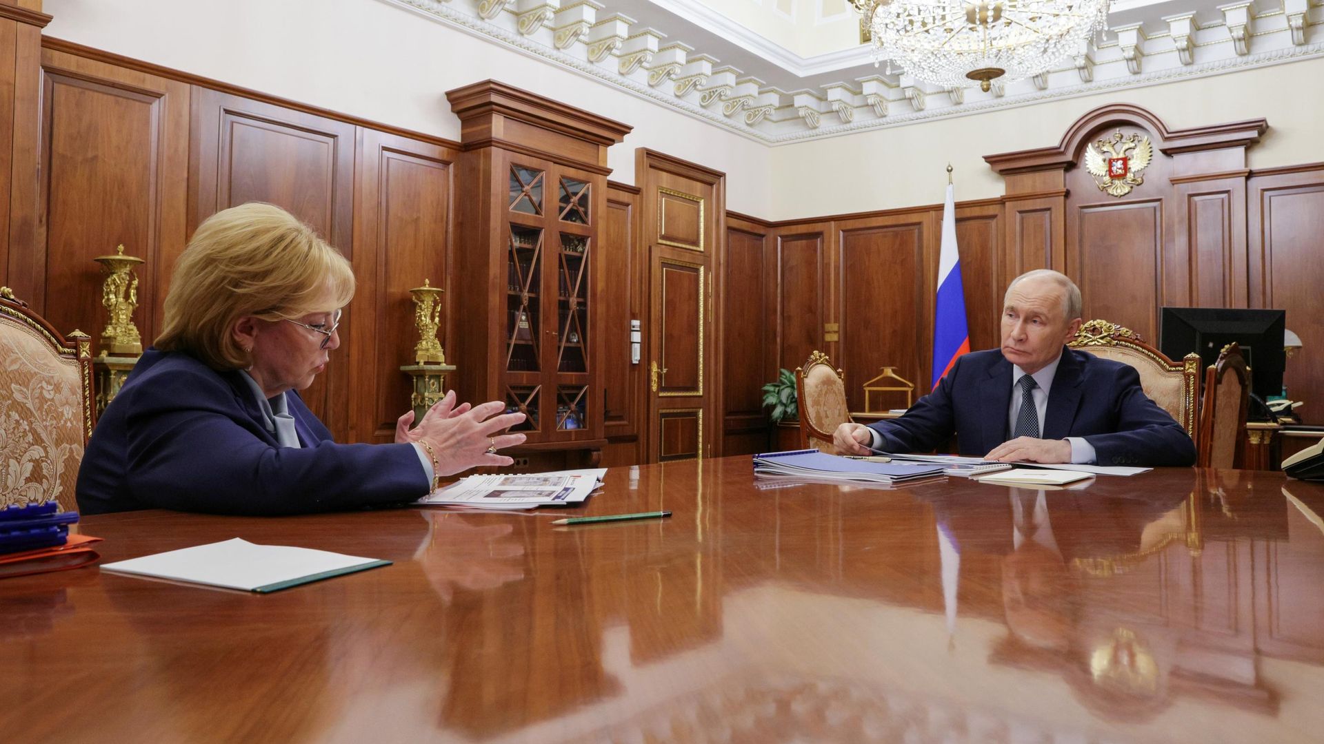  Президент РФ Владимир Путин и руководитель Федерального медико-биологического агентства России Вероника Скворцова во время встречи - РИА Новости, 1920, 27.08.2026