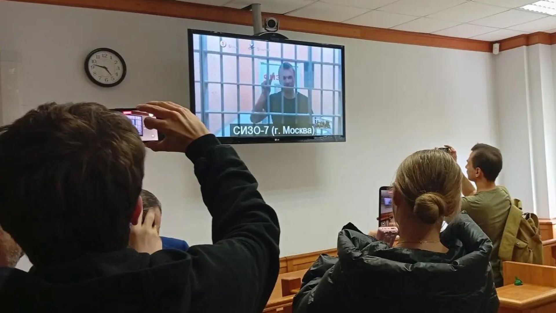 Илья Ремесло на экране монитора во время судебного заседания Илья Ремесло на экране монитора во время судебного заседания - РИА Новости, 1920, 26.08.2026