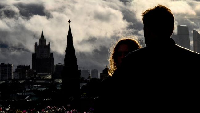Психолог рассказала, какой тип мужчин россиянки выбирают для отношений