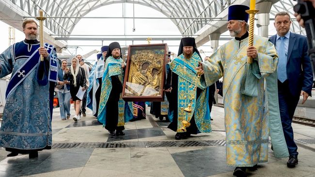 Торжественная встреча чудотворной Тихвинской иконы Божией Матери на Ленинградском вокзале Москвы. 27 августа 2026