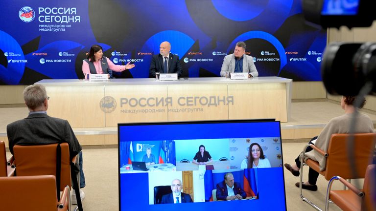 Круглый стол в формате видеомоста на тему: Учиться в России: итоги приемной кампании 2026 года Круглый стол в формате видеомоста на тему: Учиться в России: итоги приемной кампании 2026 года