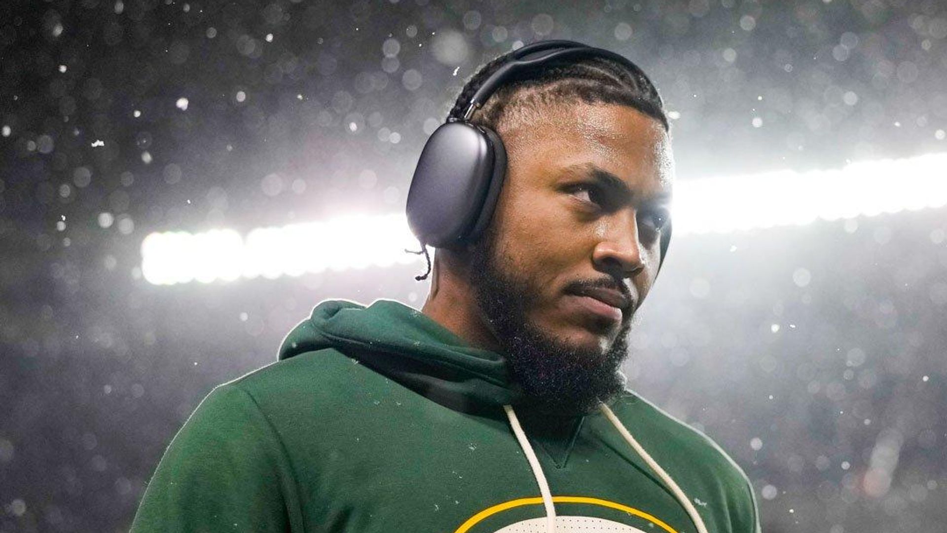 Раннинбек клуба Национальной футбольной лиги (NFL) по американскому футболу Грин-Бэй Пэкерс Джош Джейкобс Раннинбек клуба Национальной футбольной лиги (NFL) по американскому футболу Грин-Бэй Пэкерс Джош Джейкобс - РИА Новости, 1920, 28.08.2026