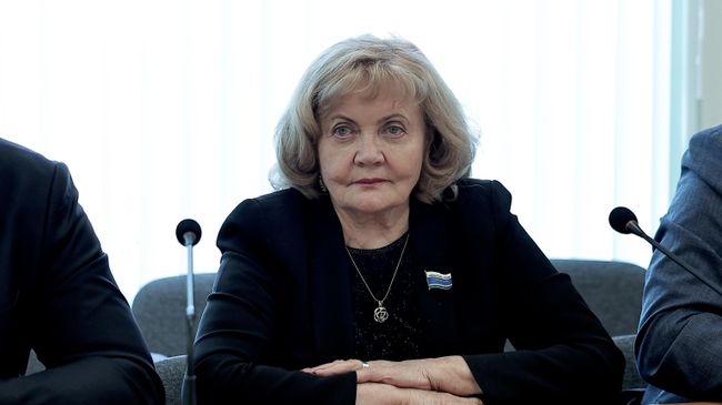 Председатель Законодательного собрания Свердловской области Людмила Бабушкина Председатель Законодательного собрания Свердловской области Людмила Бабушкина