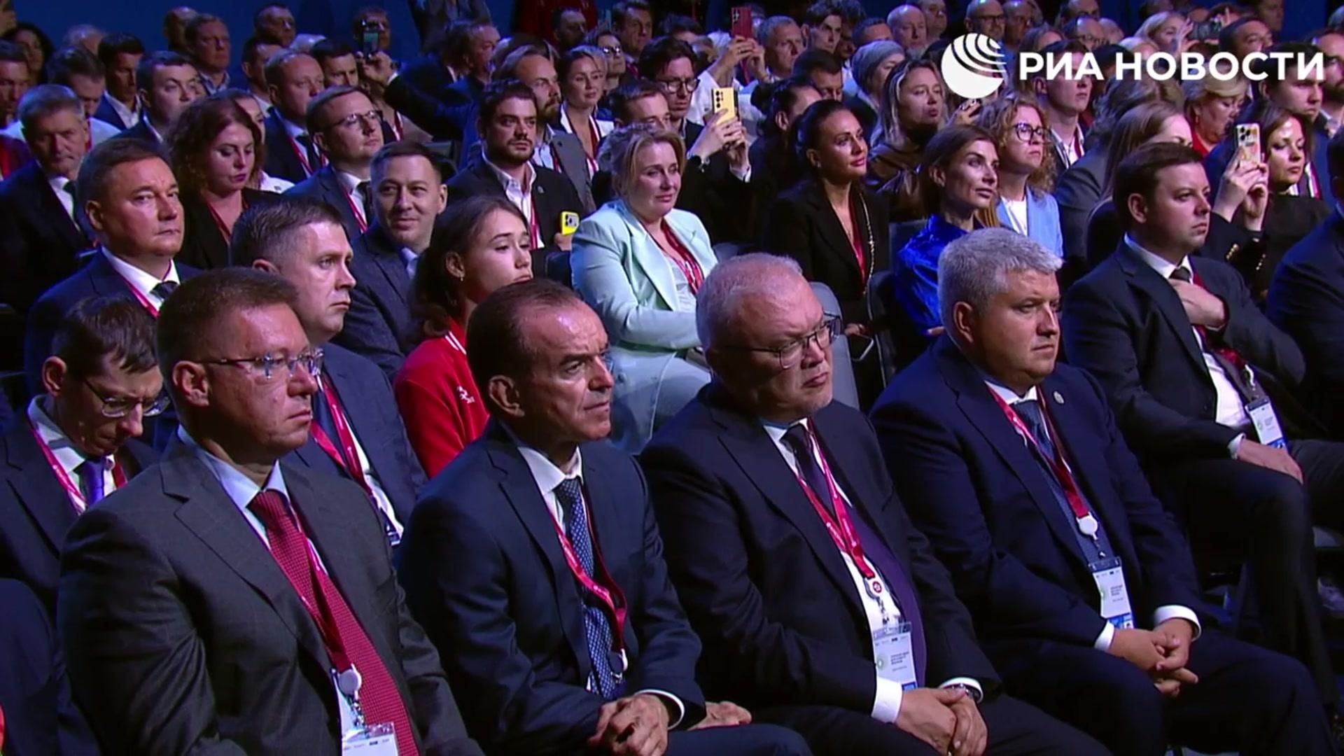 Путин о службе ветеранов СВО в гражданской сфере Путин о службе ветеранов СВО в гражданской сфере - РИА Новости, 1920, 28.08.2026