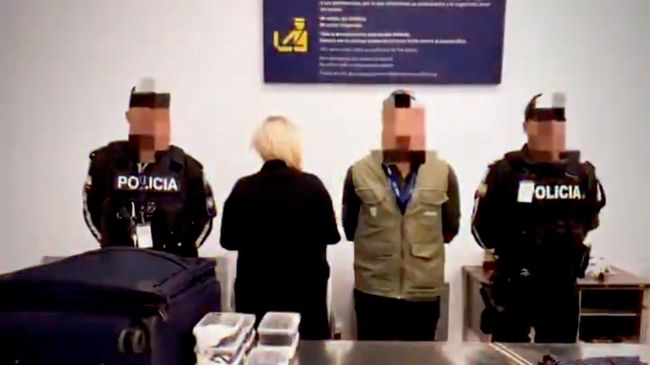 Задержание россиянки перевозившей в багаже 32 морские игуаны с Галапагосских островов полицией Эквадора