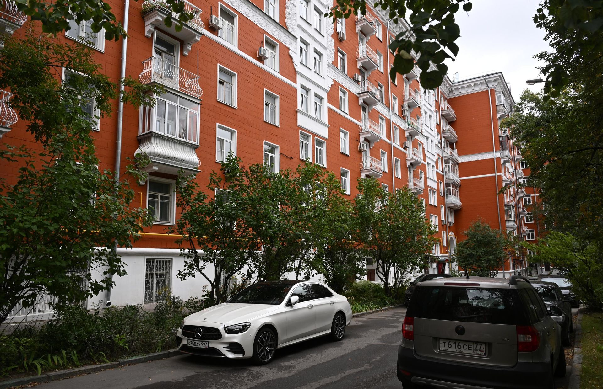 Реставрация исторического дома на улице Строителей в Москве. - РИА Новости, 1920, 31.08.2026