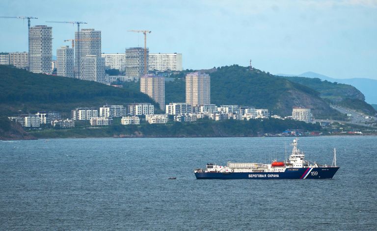 Пограничный патрульный корабль Шкипер Гек в акватории Японского моря во Владивостоке Пограничный патрульный корабль Шкипер Гек в акватории Японского моря во Владивостоке