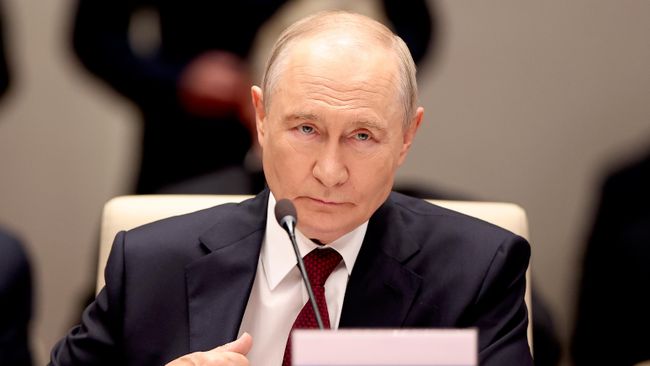 Президент России Владимир Путин на заседании Совета глав государств - членов ШОС