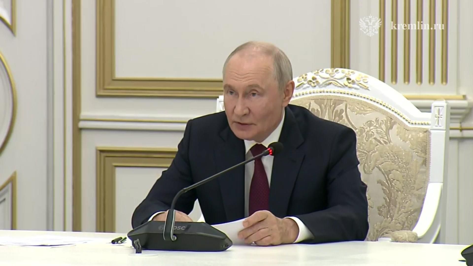Путин на встрече с президентом Республики Таджикистан Эмомали Рахмоном - РИА Новости, 1920, 01.09.2026