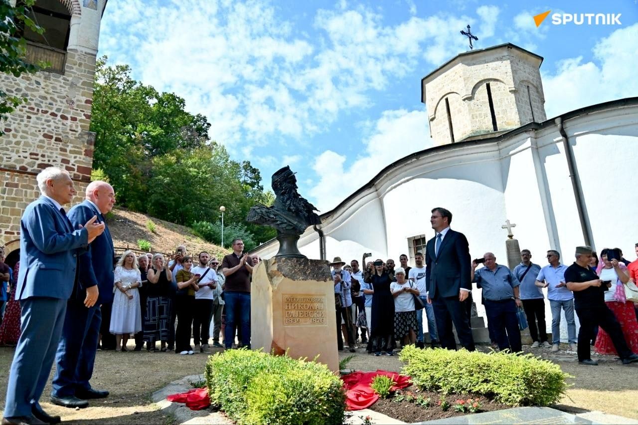 Церемония открытия памятника русскому добровольцу Николаю Раевскому в селе Горни-Адровац, Сербия Церемония открытия памятника русскому добровольцу Николаю Раевскому в селе Горни-Адровац, Сербия - РИА Новости, 1920, 02.09.2026