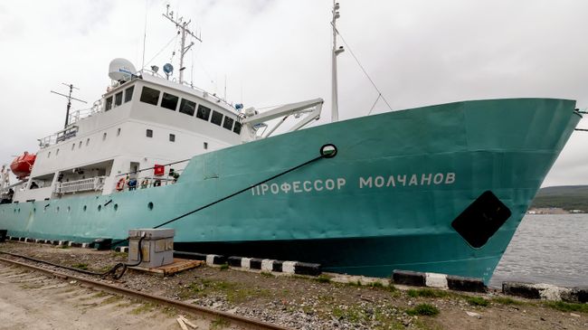 Научно-исследовательское судно Профессор Молчанов